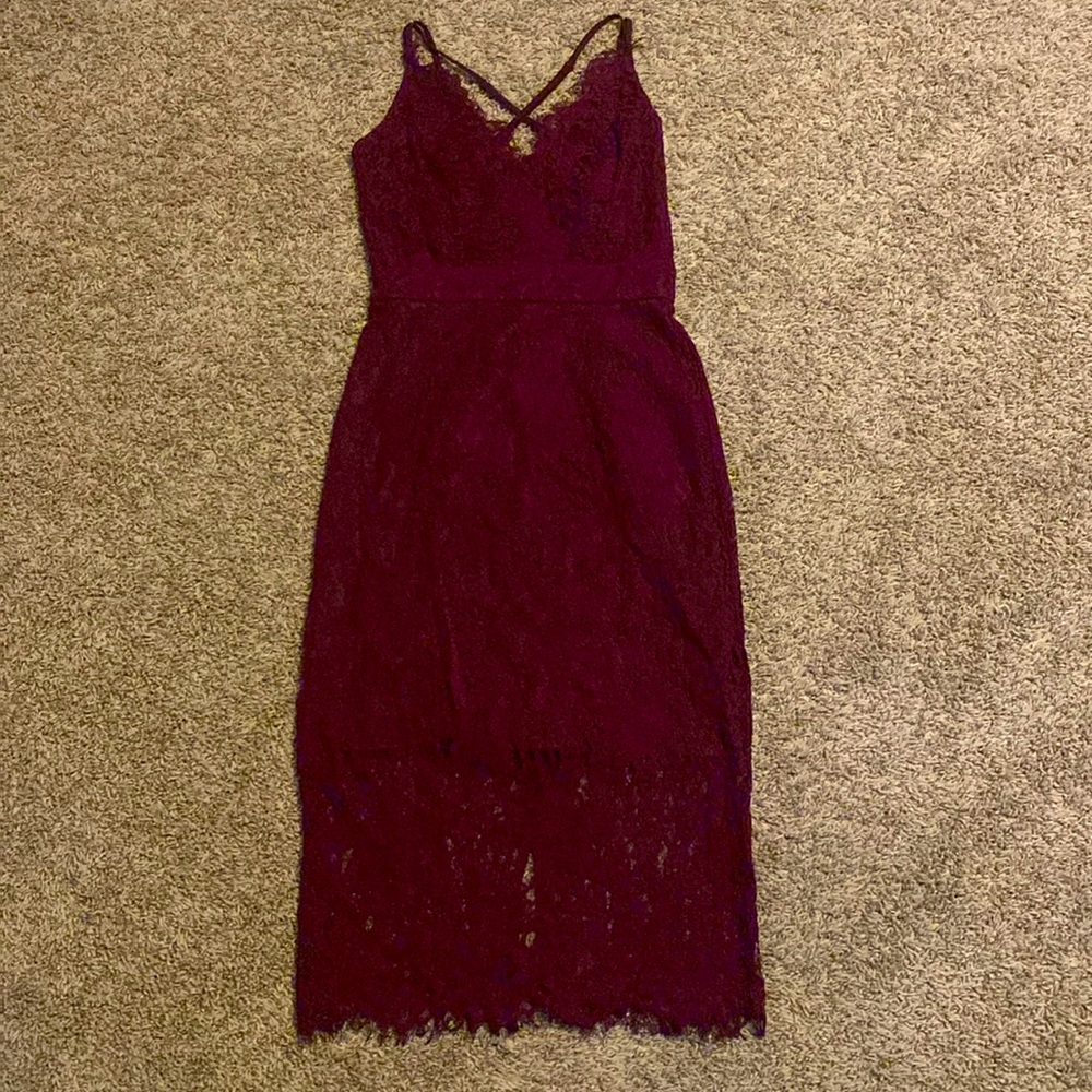 SOPRANO JUNIOR WOMENS SZ XS Maroon LACE SEMIFORMAL DRESS LIKE NEW ADJUSTABLE